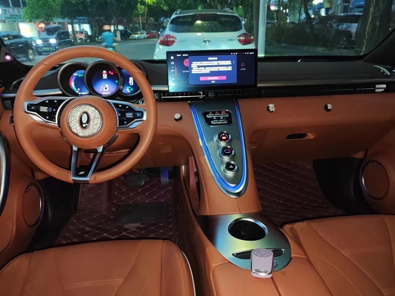 ORA Lightning Cat 2022 555 km Luxury Edition — миниатюра 10