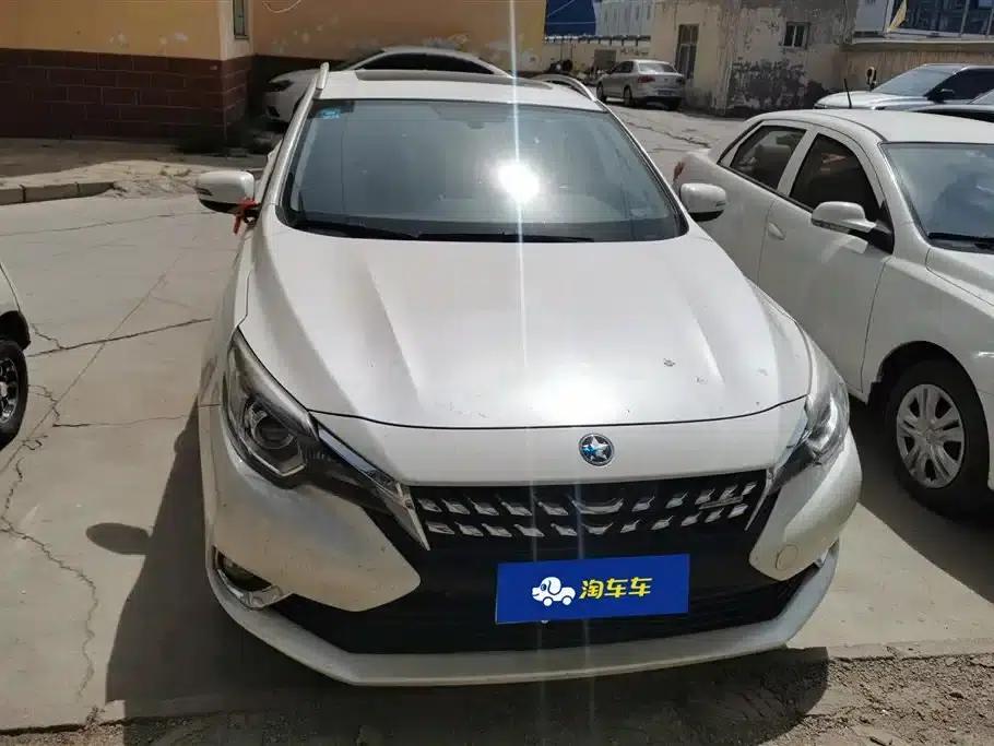 Venucia T90 2017 2.0L CVT Smart Edition — миниатюра 2