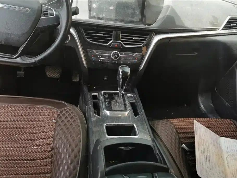 Venucia T90 2017 2.0L CVT Smart Edition — миниатюра 16