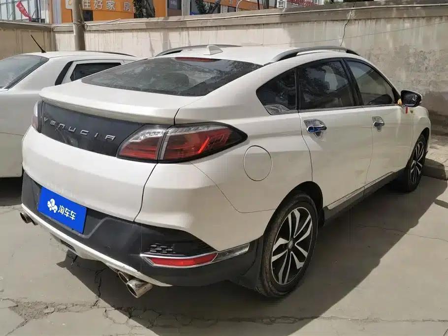 Venucia T90 2017 2.0L CVT Smart Edition — миниатюра 3