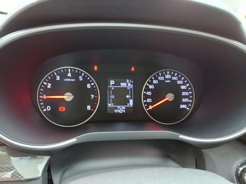 Kia KX3 2015 2.0L Automatic Two-Wheel Drive DLX — миниатюра 11