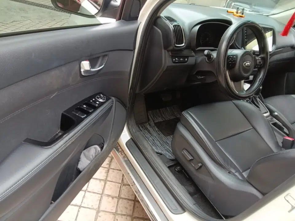 Kia KX3 2015 2.0L Automatic Two-Wheel Drive DLX — миниатюра 19