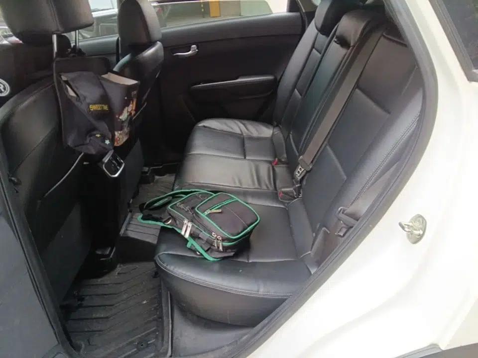 Kia KX3 2015 2.0L Automatic Two-Wheel Drive DLX — миниатюра 20