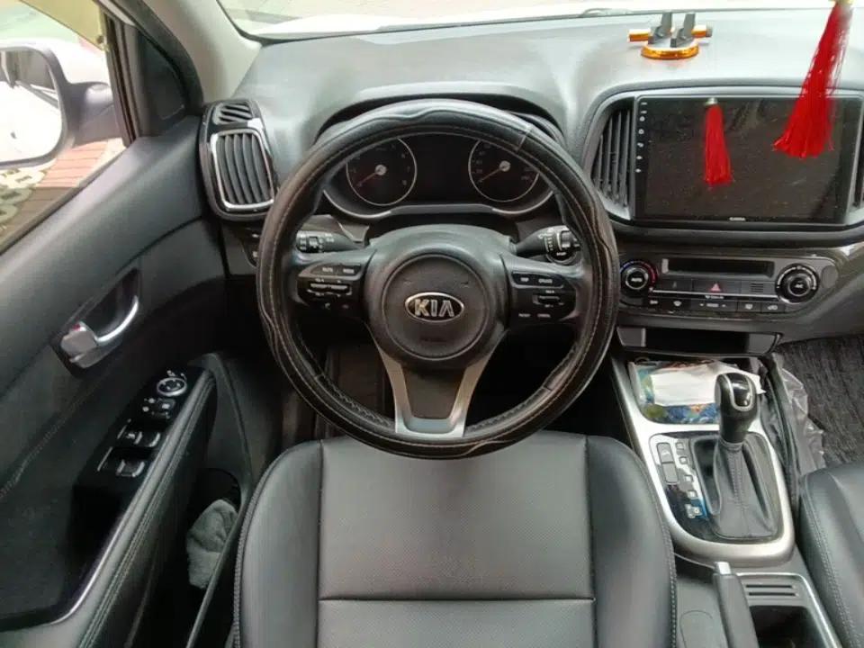 Kia KX3 2015 2.0L Automatic Two-Wheel Drive DLX — миниатюра 9