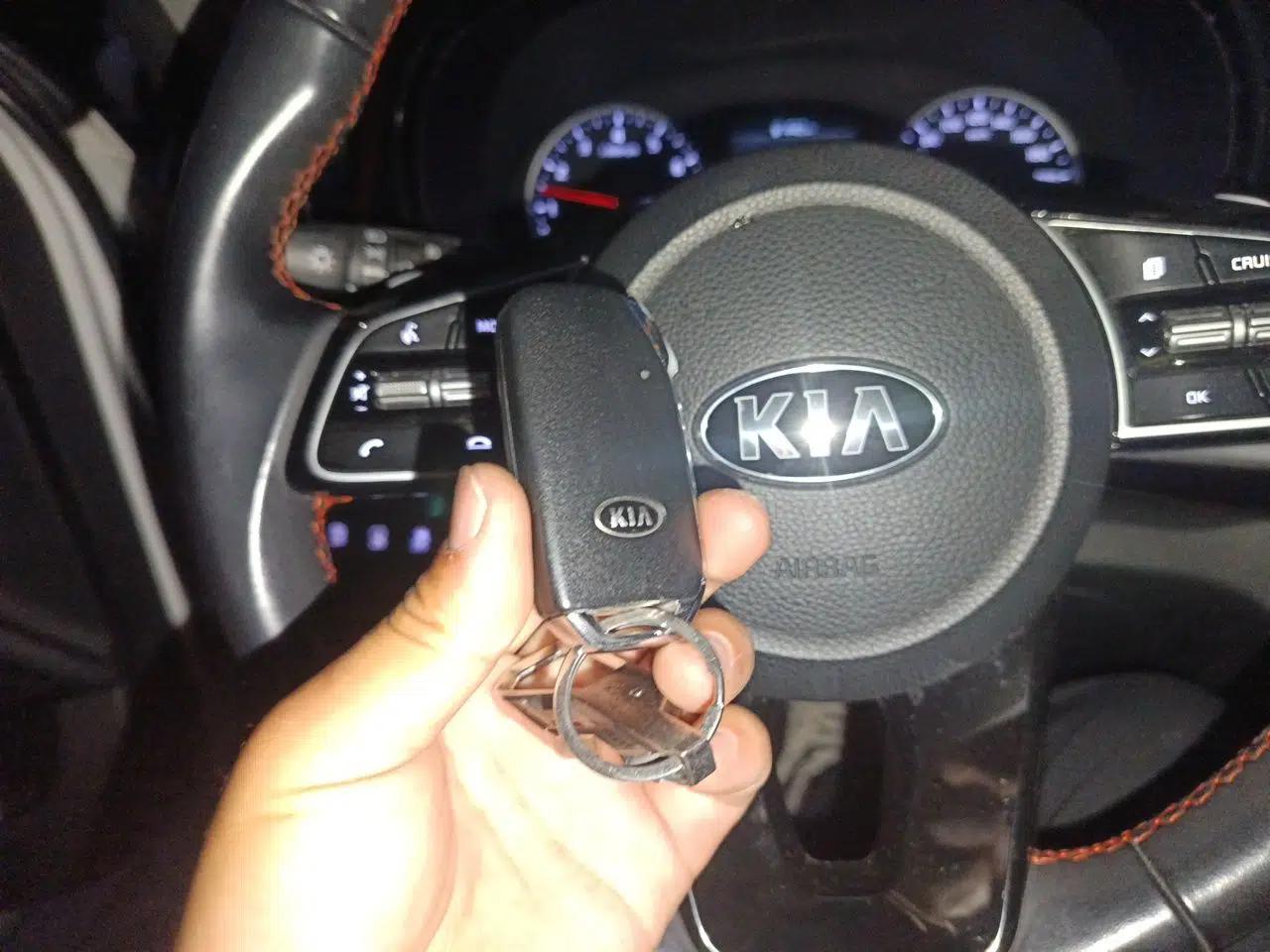 Kia KX3 2020 1.5L CVT Trend Edition — миниатюра 9