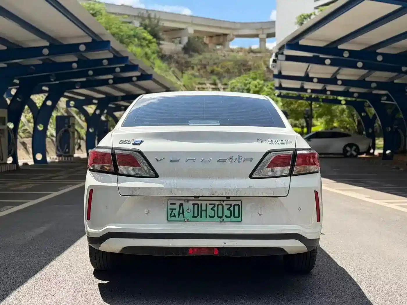 Venucia D60EV 2022 Standard Range Comfort Edition — миниатюра 8