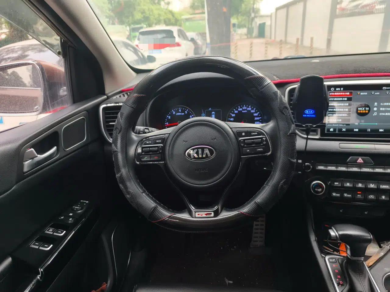 Kia KX5 2016 1.6T Automatic Two-Wheel Drive Premium — миниатюра 11