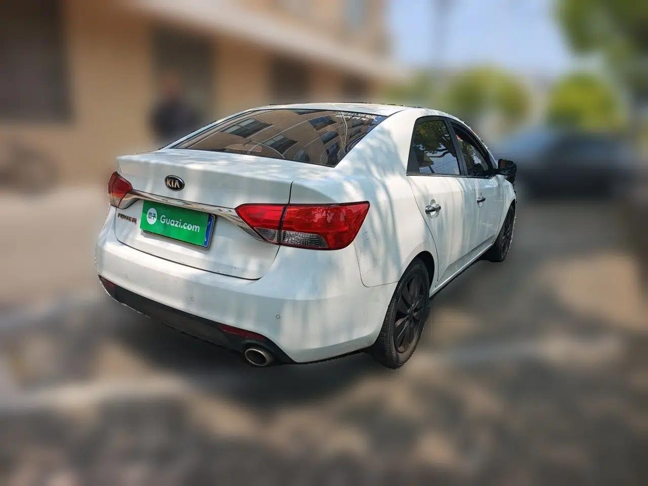 Kia Forte 2014 1.6L AT GLS — миниатюра 6