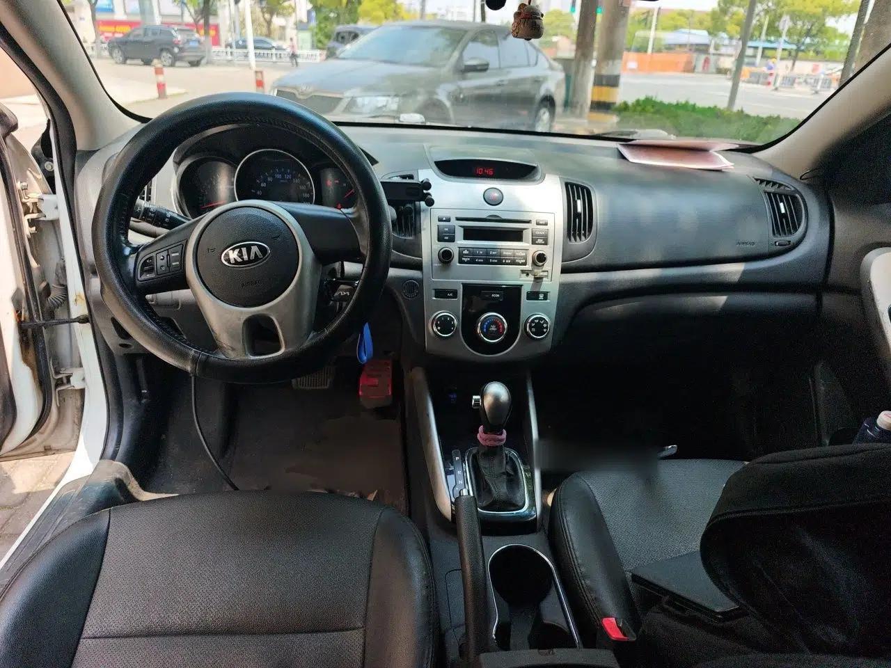 Kia Forte 2014 1.6L AT GLS — миниатюра 10