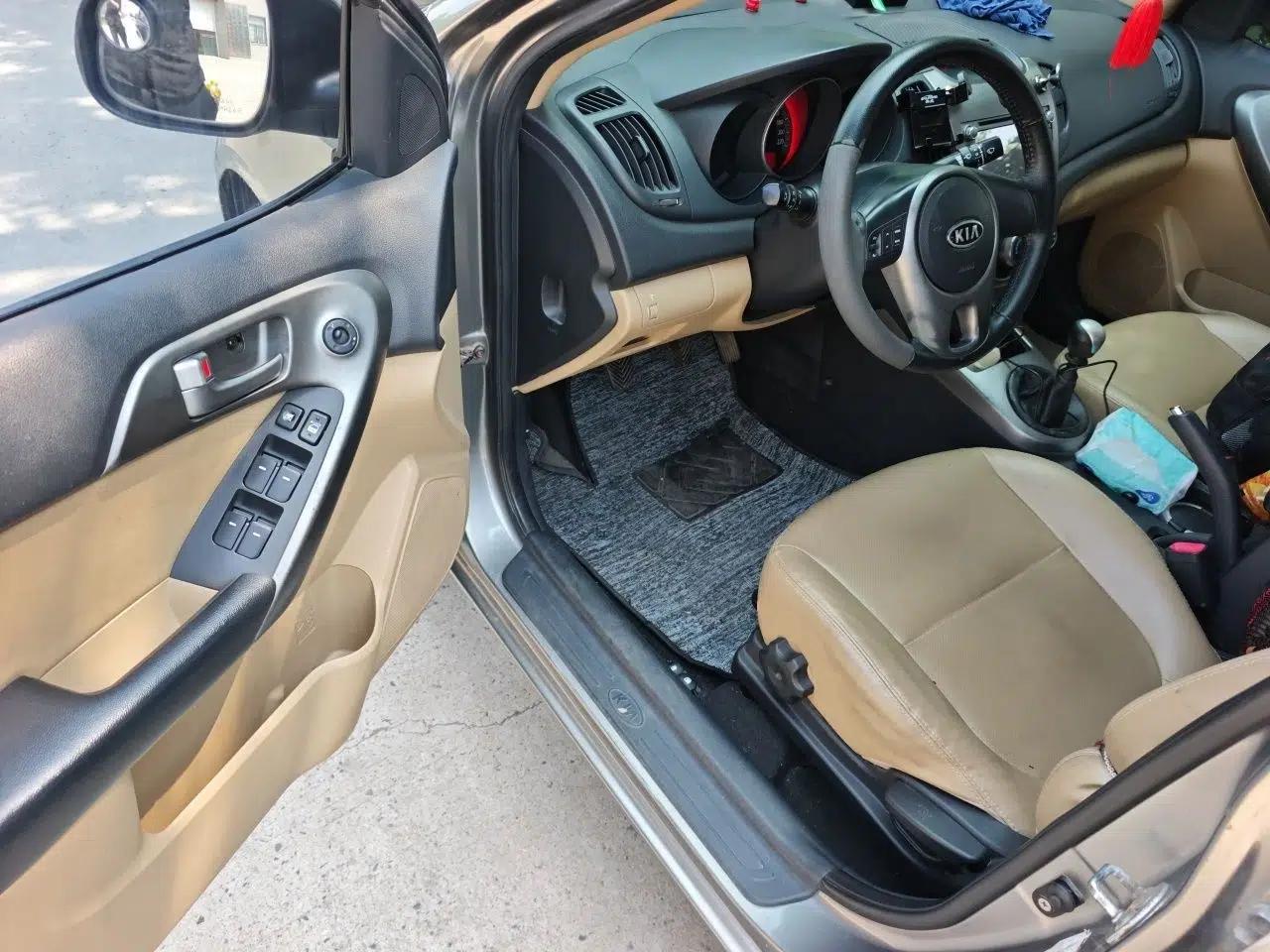 Kia Forte 2016 1.6L MT GLS — миниатюра 17