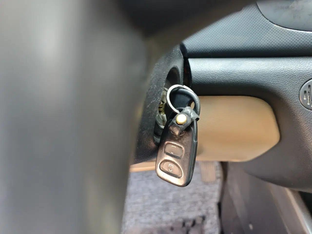 Kia Forte 2016 1.6L MT GLS — миниатюра 9