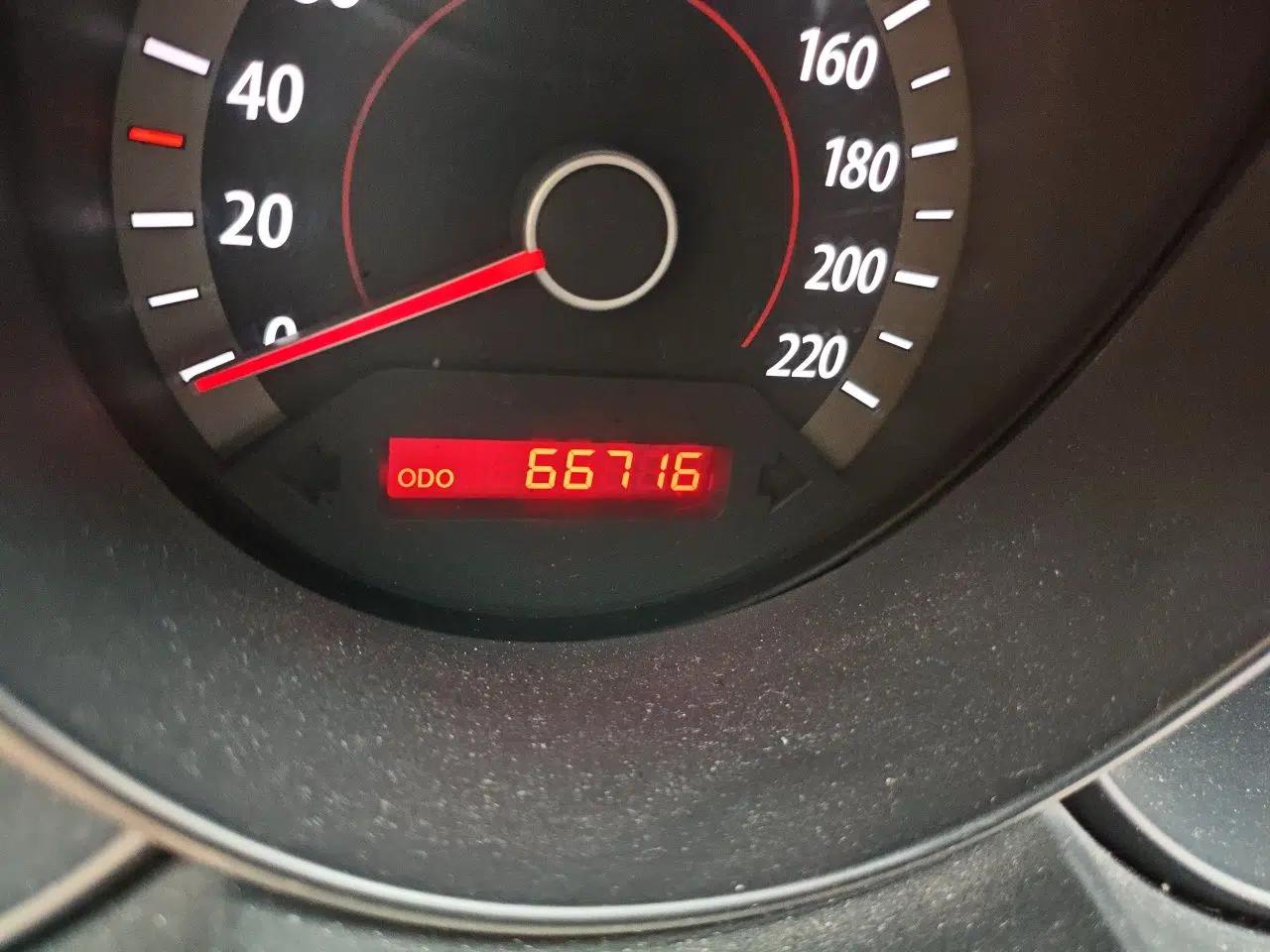 Kia Forte 2011 1.6L MT GL — миниатюра 13