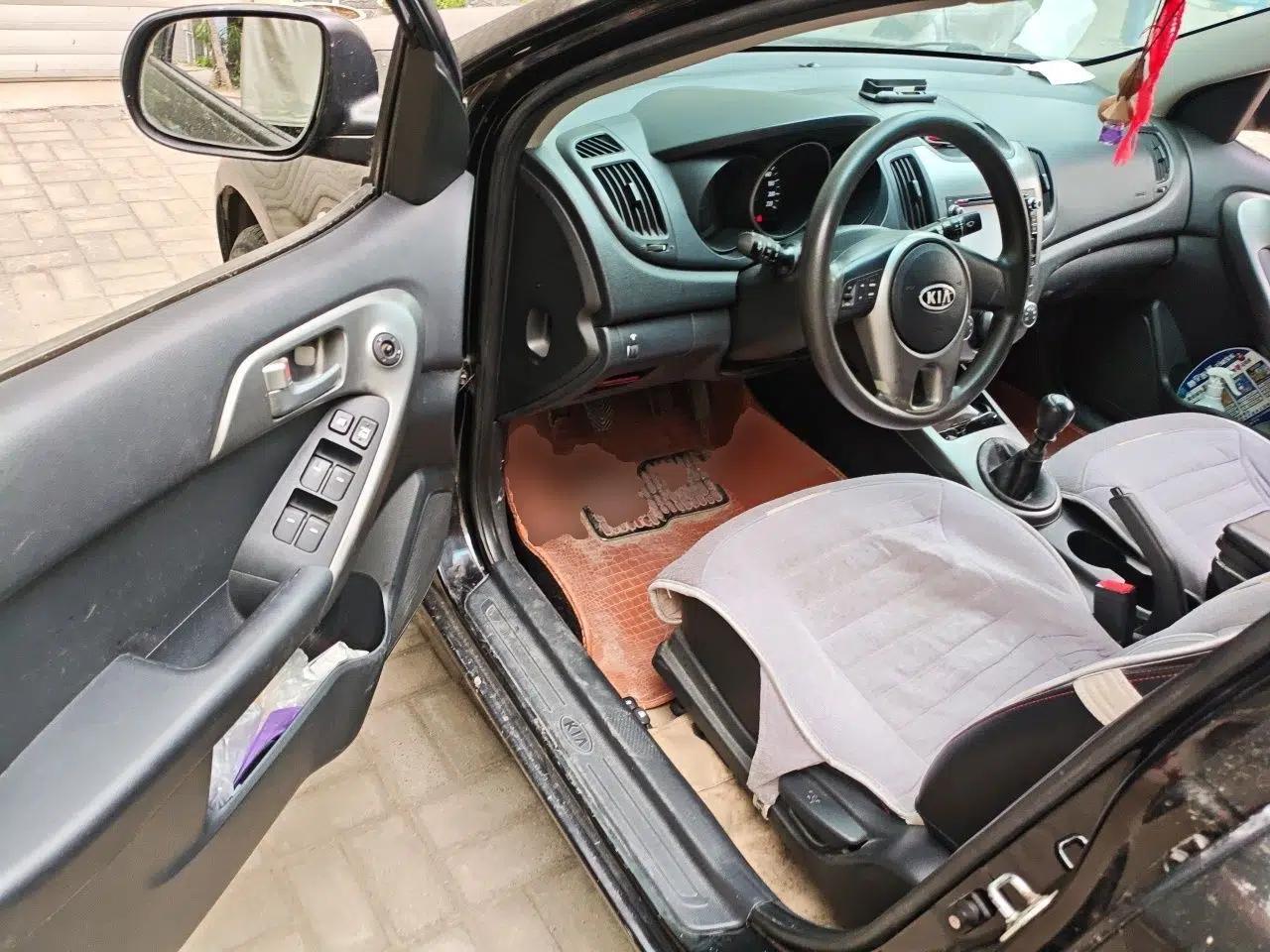 Kia Forte 2011 1.6L MT GL — миниатюра 17