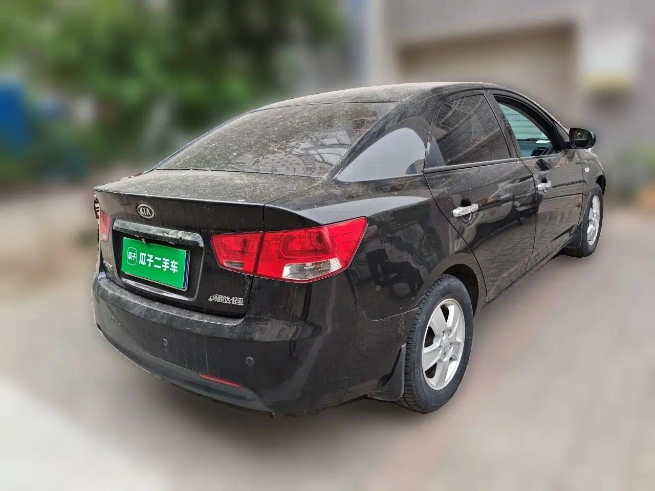 Kia Forte 2011 1.6L MT GL — миниатюра 6