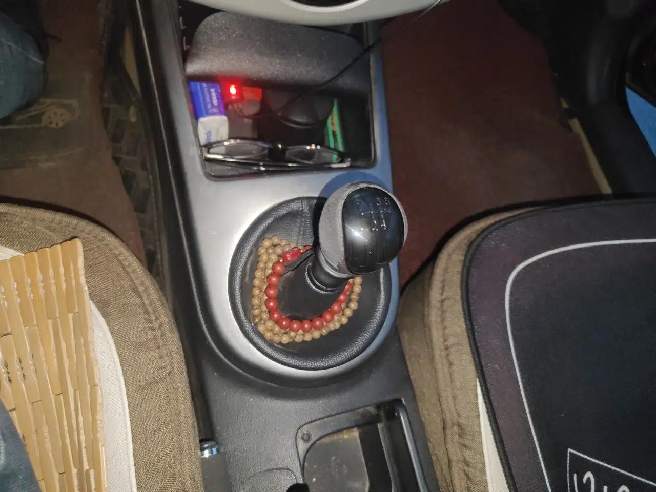 Kia Forte 2011 1.6L MT GLS — миниатюра 15