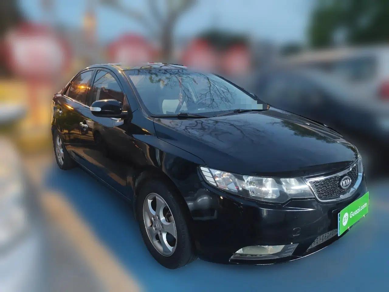 Kia Forte 2011 1.6L MT GLS — миниатюра 3