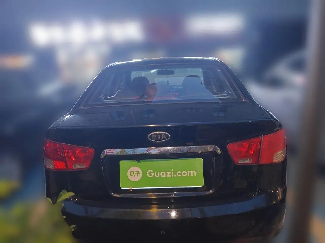 Kia Forte 2011 1.6L MT GLS — миниатюра 5