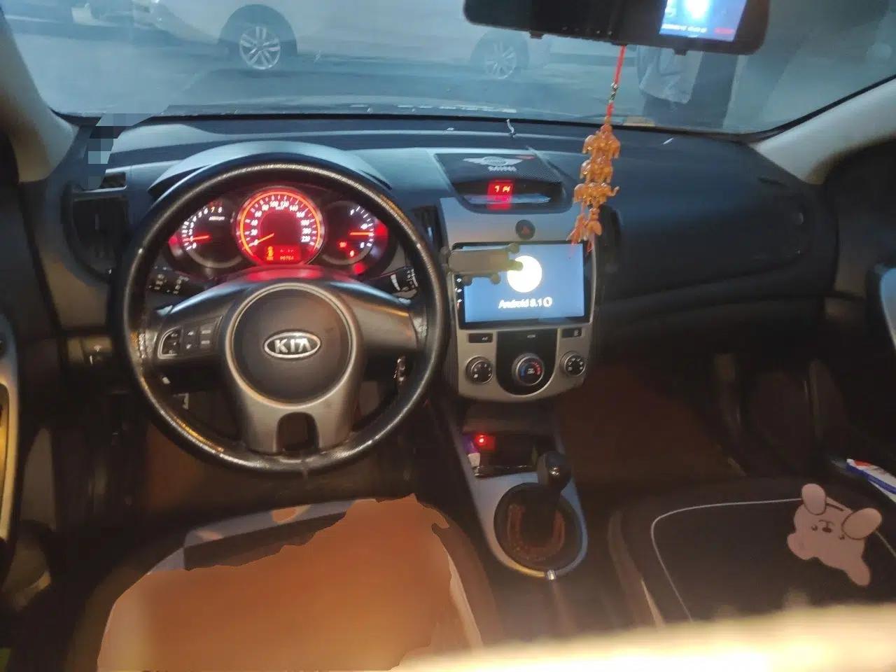 Kia Forte 2011 1.6L MT GLS — миниатюра 10