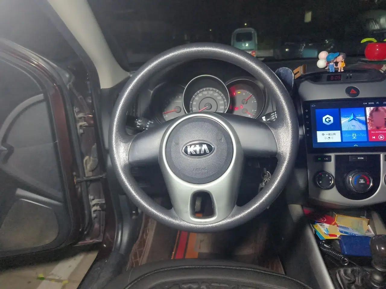 Kia Forte 2014 1.6L MT GL — миниатюра 11