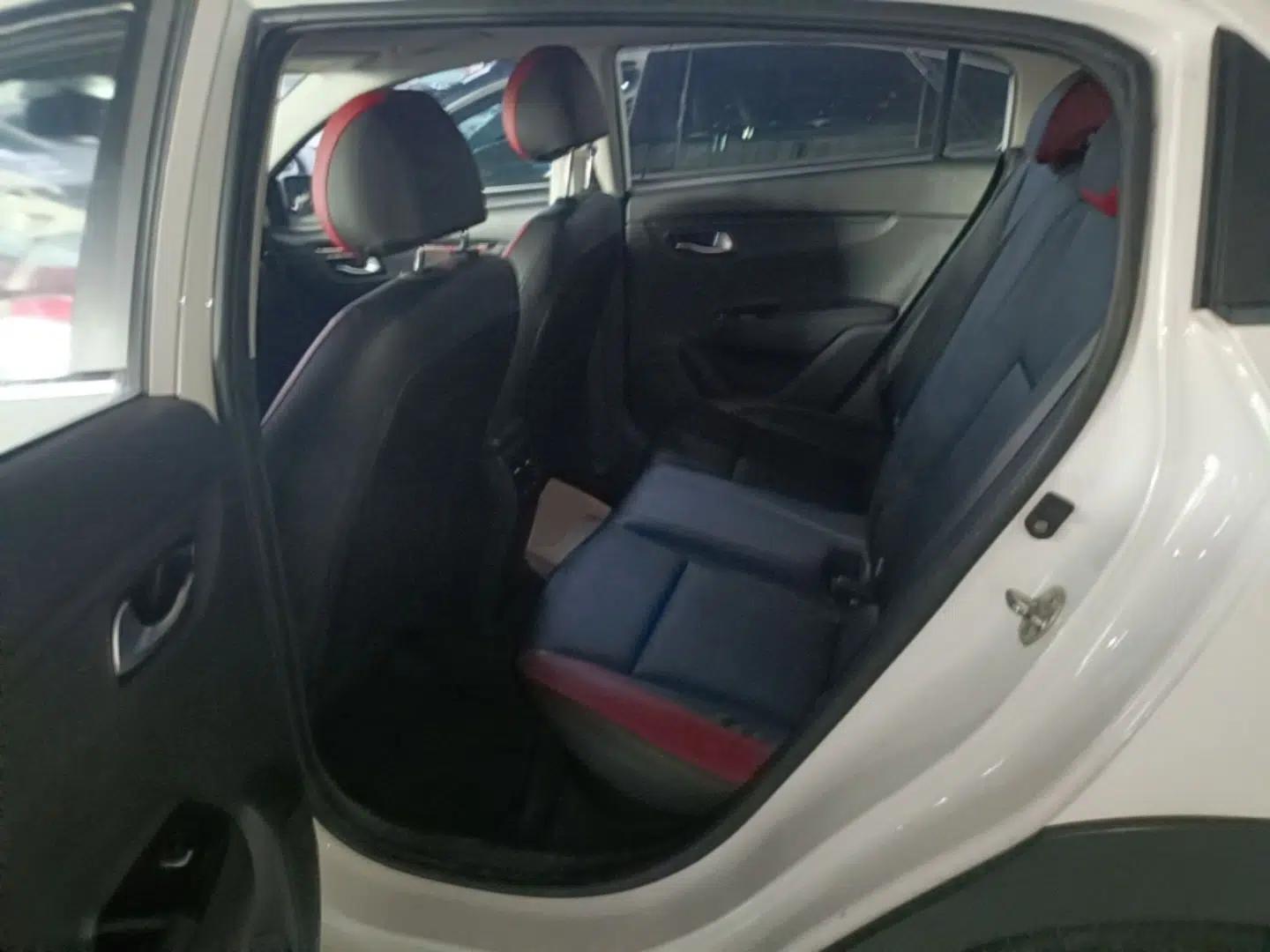 Kia KX Cross 2019 1.6L Automatic Dynamic Sunroof Version China VI — миниатюра 19