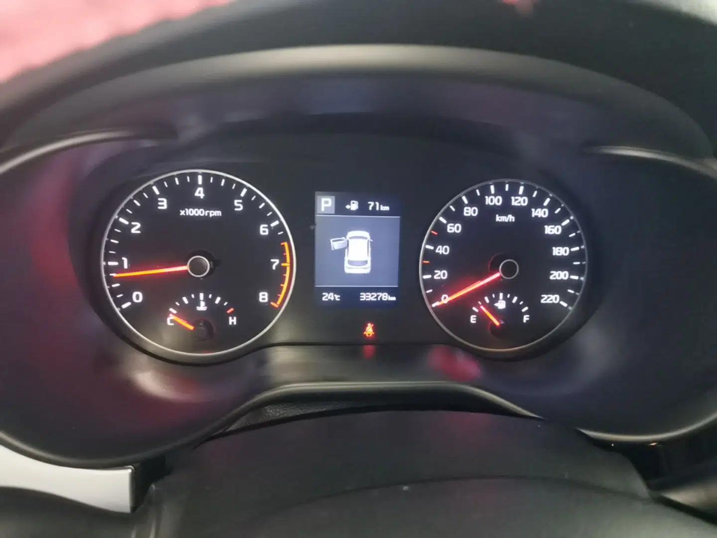 Kia KX Cross 2017 1.4L AT GLS — миниатюра 15