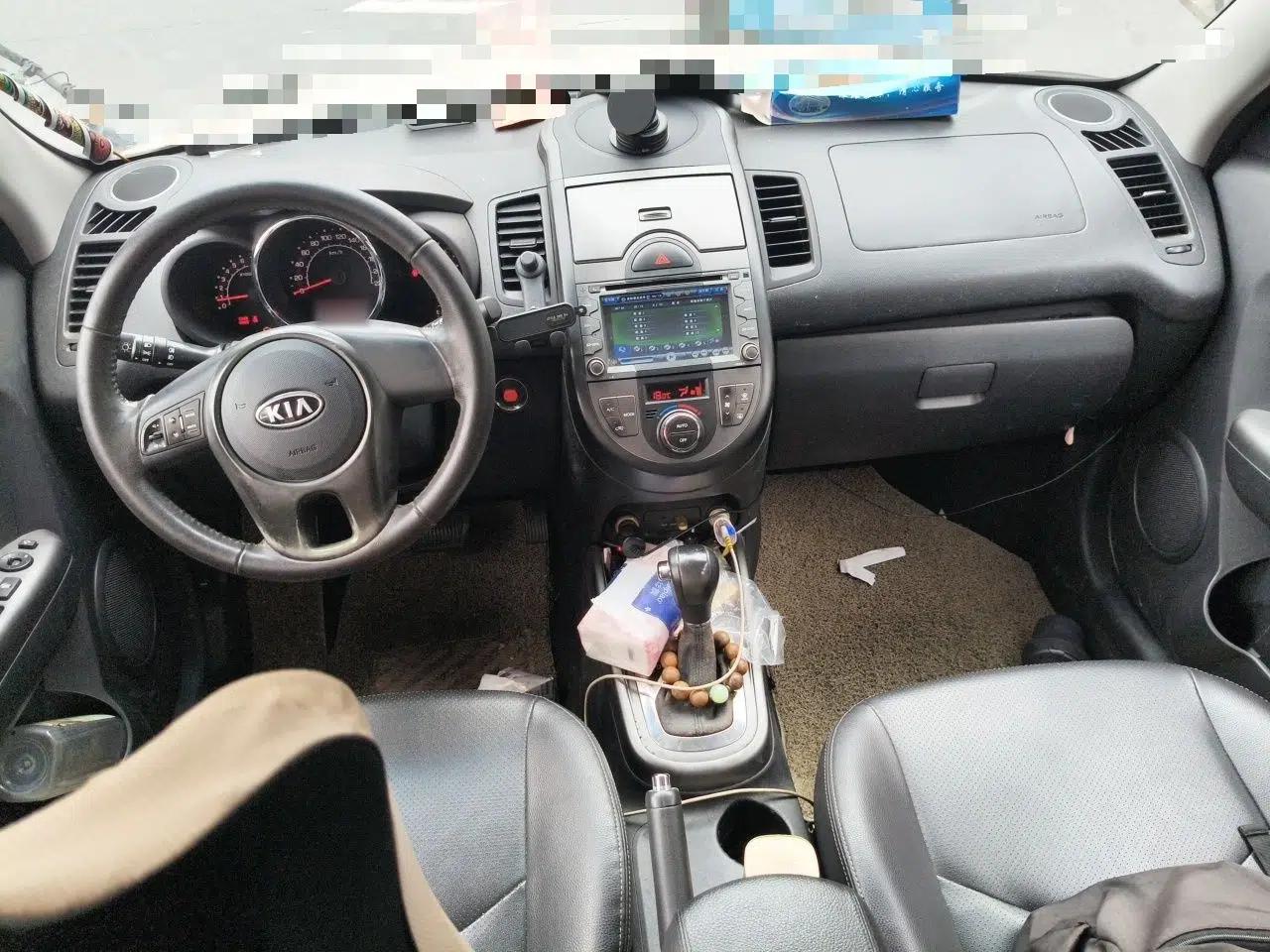 Kia Soul 2012 1.6L AT Premium — миниатюра 10