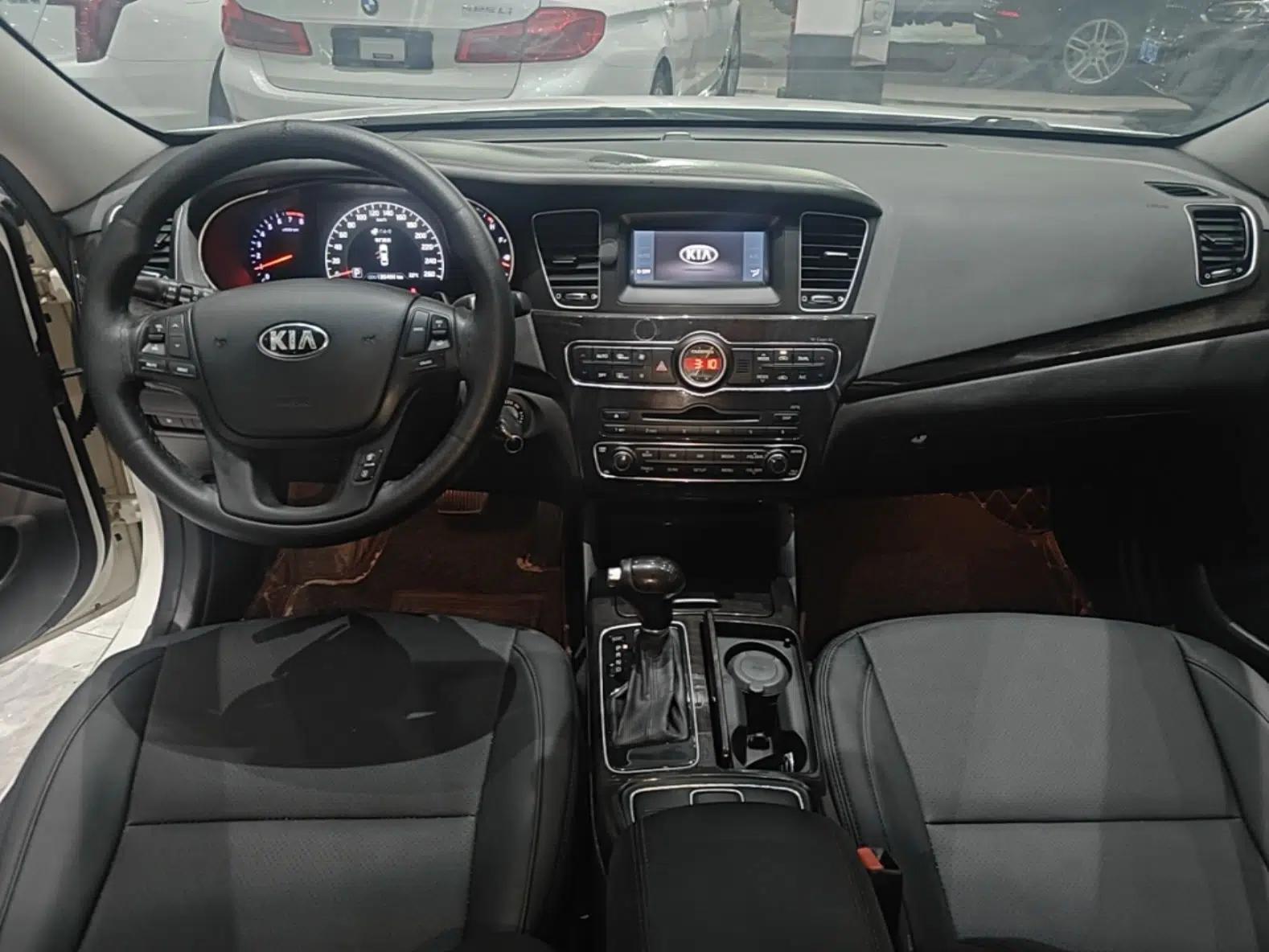 Kia Cadenza 2013 2.4L Business Sunroof Version China IV Standard — миниатюра 13