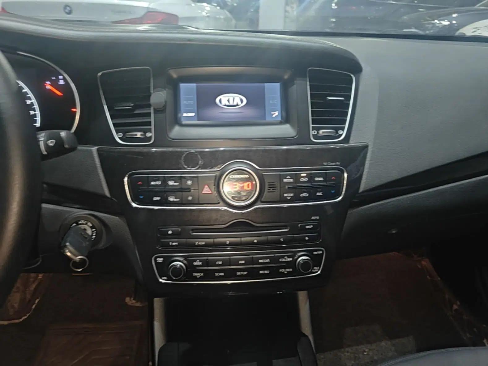 Kia Cadenza 2013 2.4L Business Sunroof Version China IV Standard — миниатюра 16