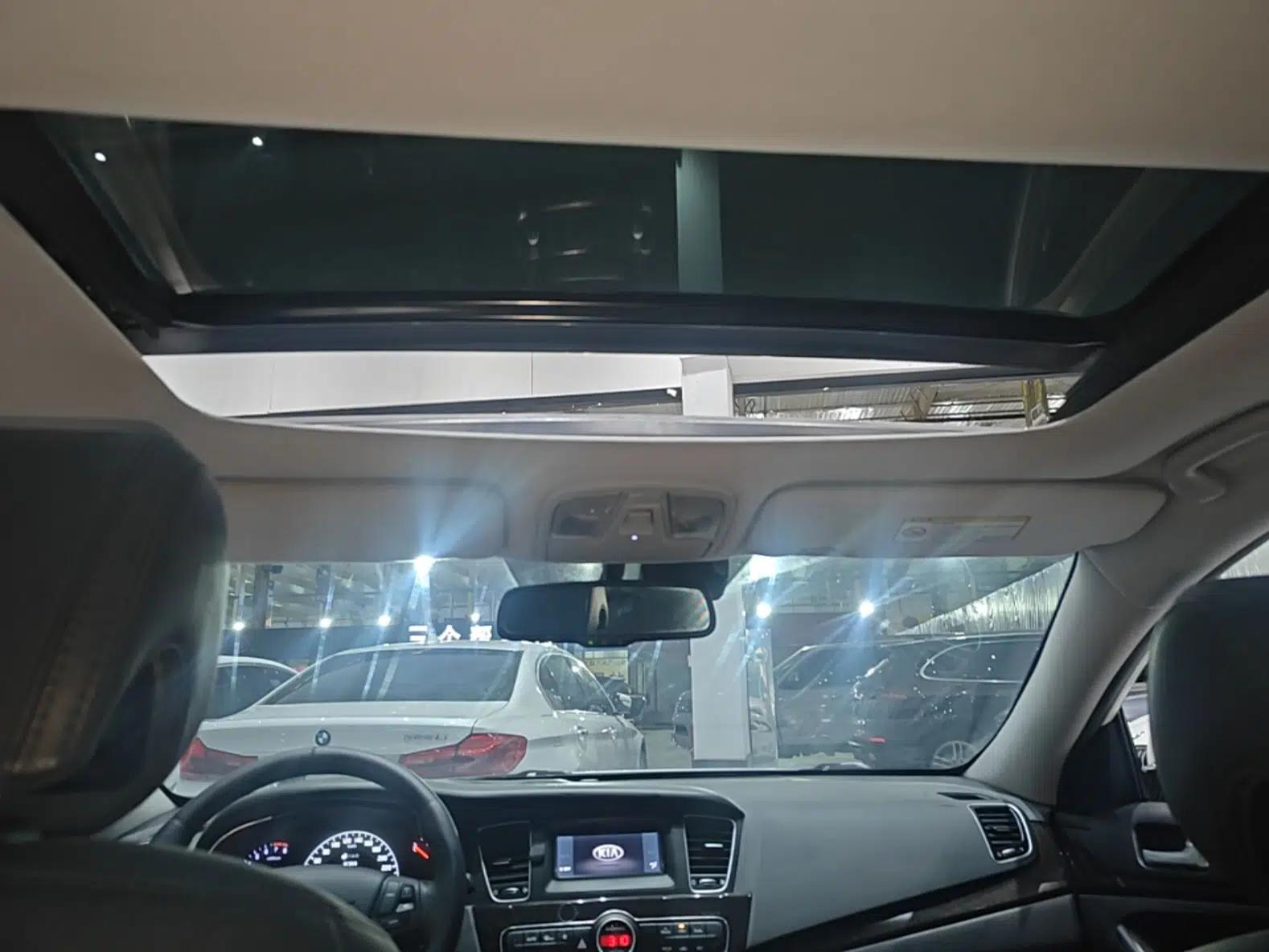 Kia Cadenza 2013 2.4L Business Sunroof Version China IV Standard — миниатюра 21