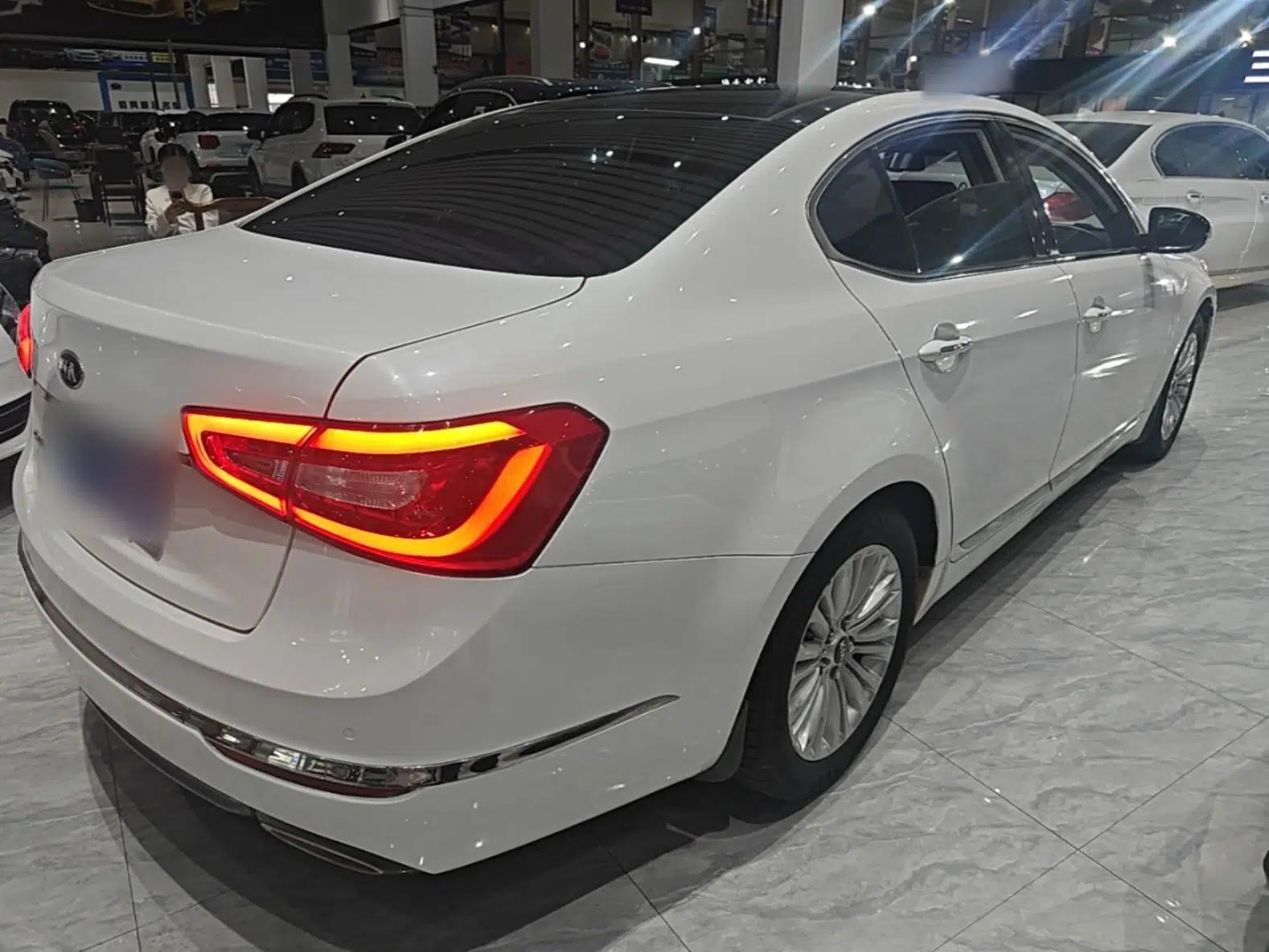 Kia Cadenza 2013 2.4L Business Sunroof Version China IV Standard — миниатюра 6