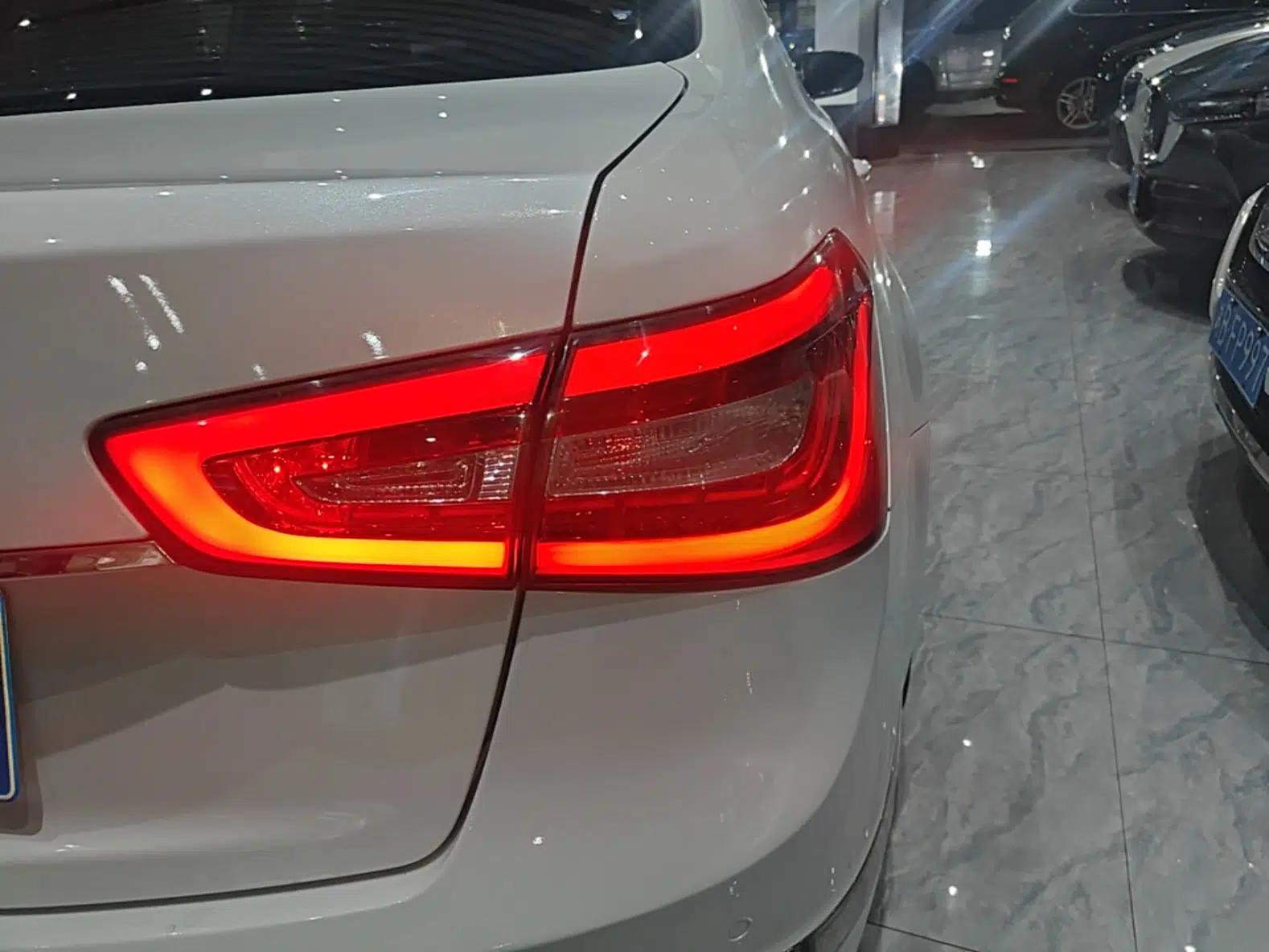 Kia Cadenza 2013 2.4L Business Sunroof Version China IV Standard — миниатюра 7