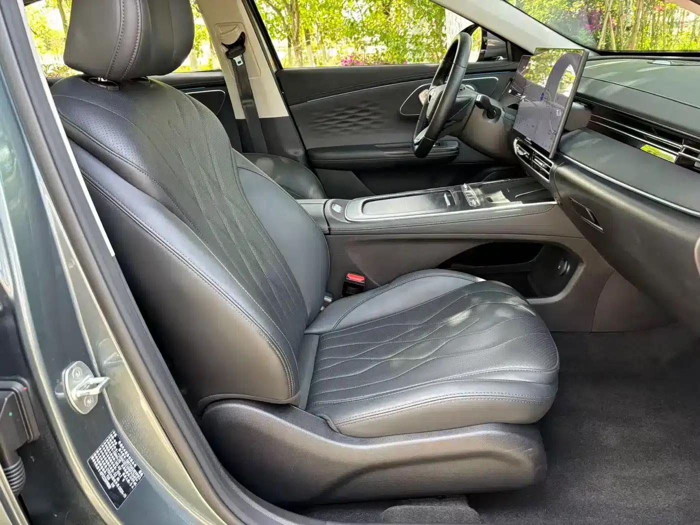 Fengyun A8L 2025 1.5TGDI 145km Luxury Edition — миниатюра 18