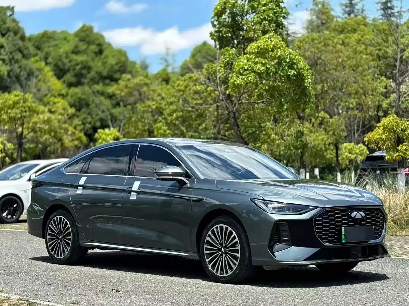 Fengyun A8L 2025 1.5TGDI 145km Luxury Edition — миниатюра 3