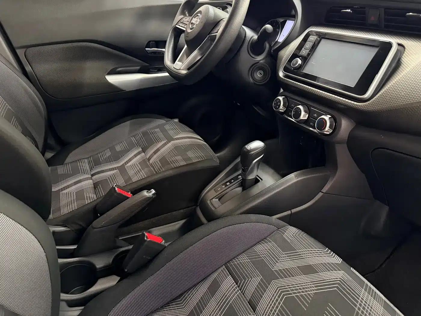Nissan Kicks 2017 1.5L CVT Cool Edition — миниатюра 15