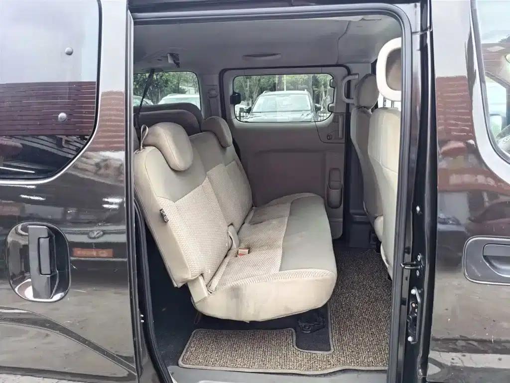 Nissan NV200 2014 1.6L CVT Premium Edition (National IV Emission Standard) — миниатюра 12