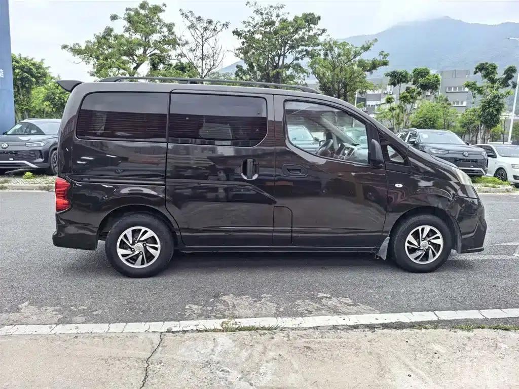 Nissan NV200 2014 1.6L CVT Premium Edition (National IV Emission Standard) — миниатюра 10