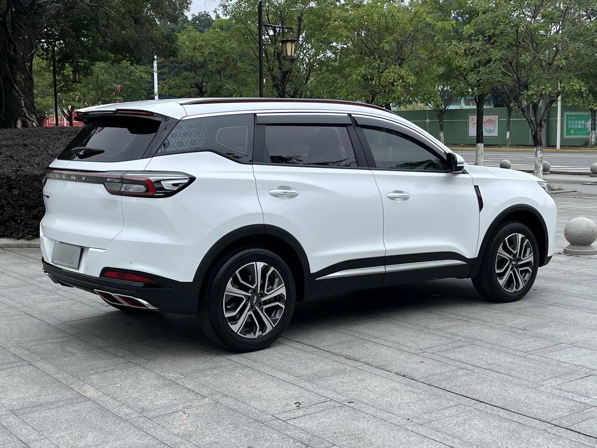 Chery Tiggo 7 PLUS 2023 1.6 TGDI DCT Luxury Model — миниатюра 7