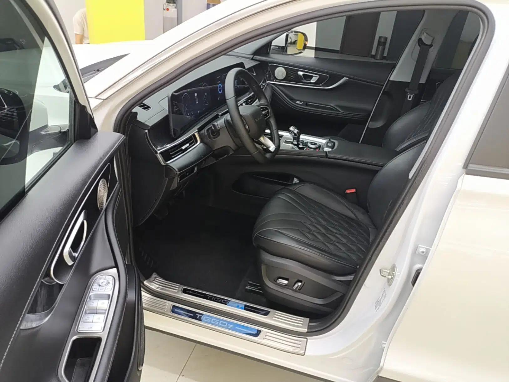 Chery Tiggo 7 PLUS 2023 Champion Edition 1.5TGDI DCT Prestige Model — миниатюра 19