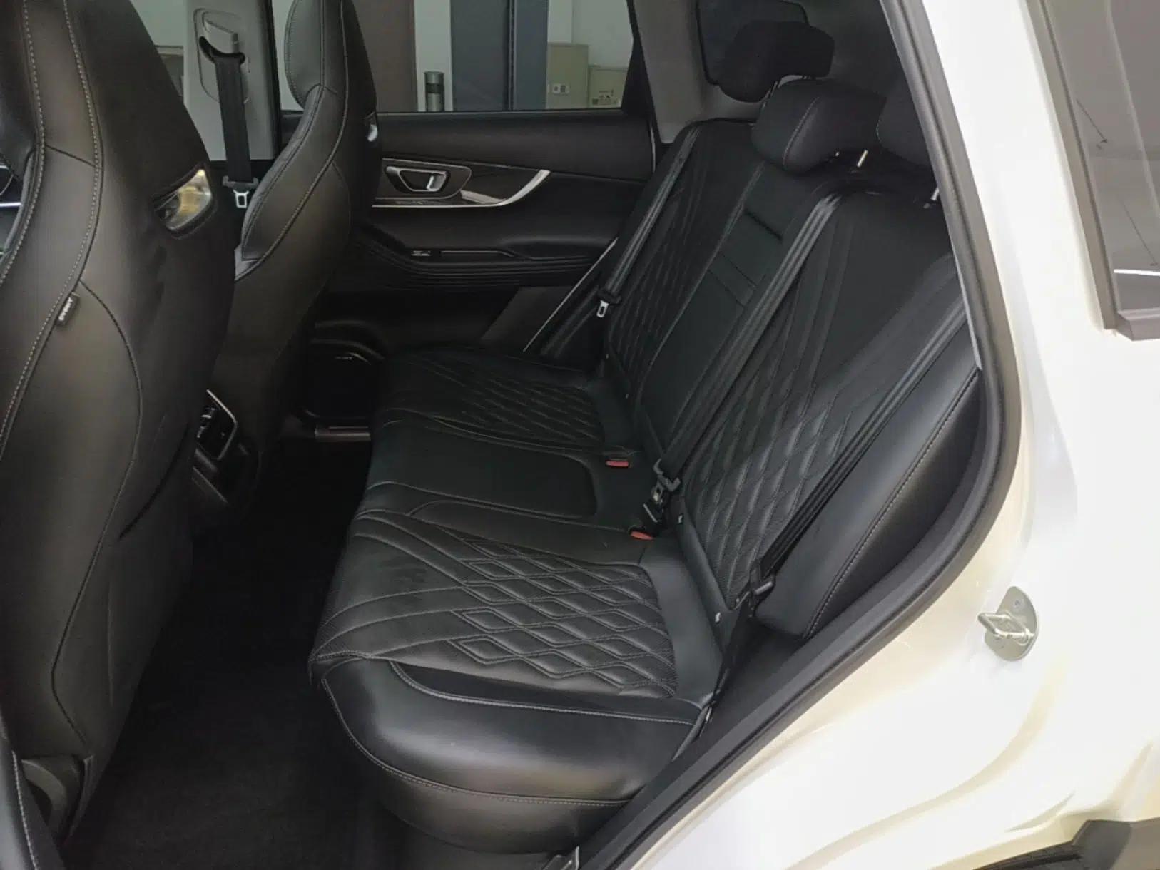 Chery Tiggo 7 PLUS 2023 Champion Edition 1.5TGDI DCT Prestige Model — миниатюра 20