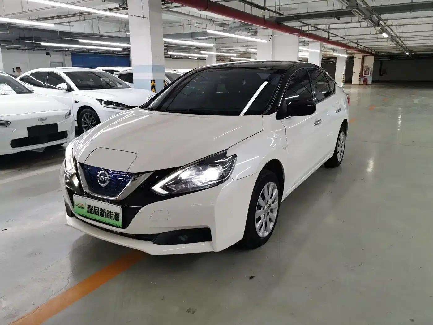 Nissan Sylphy EV 2018 Smart Edition — миниатюра 1