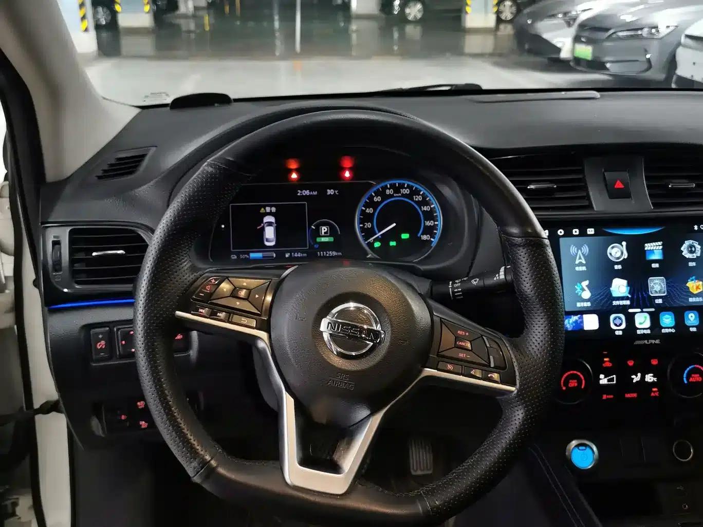Nissan Sylphy EV 2018 Smart Edition — миниатюра 13