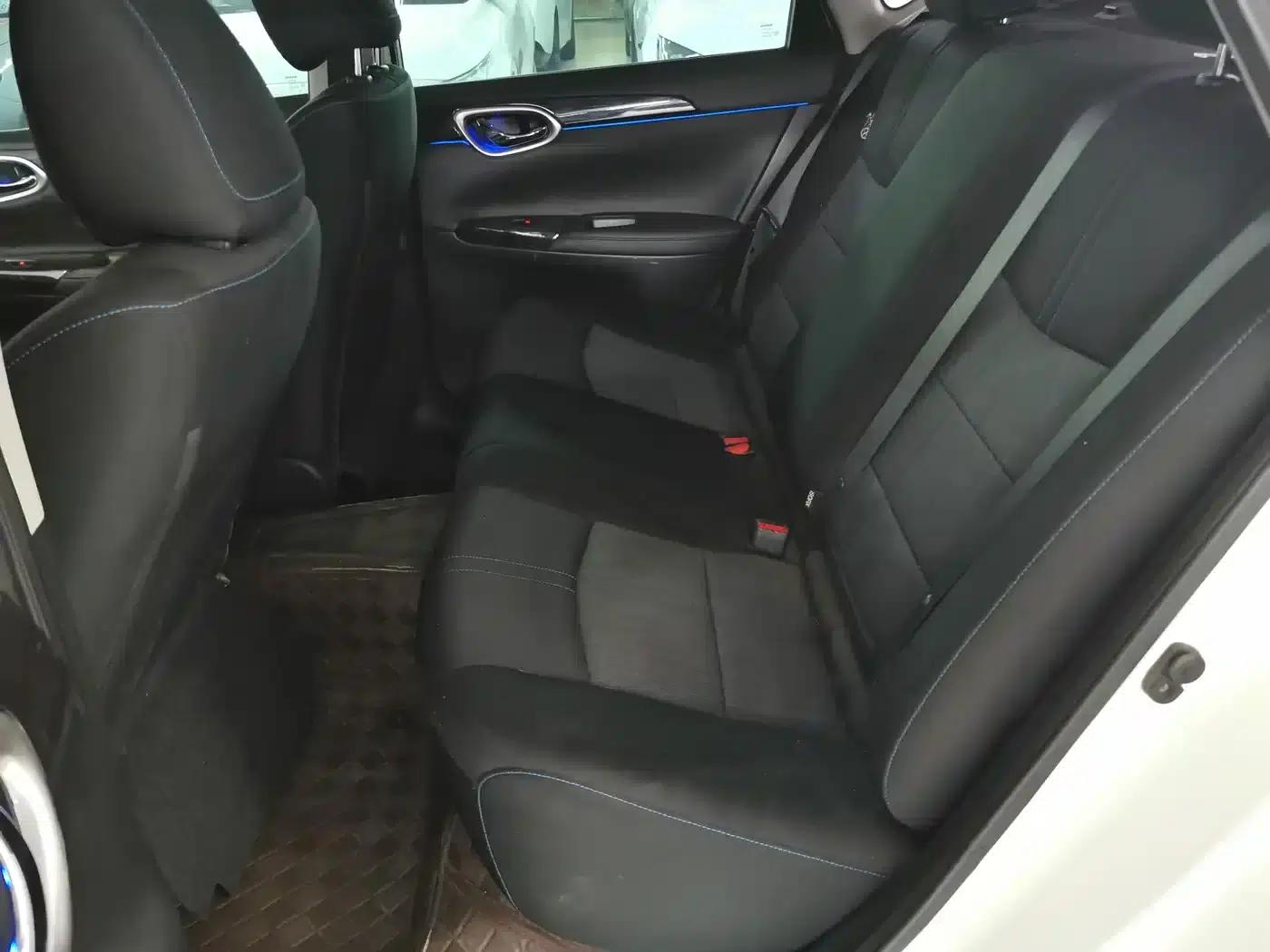 Nissan Sylphy EV 2018 Smart Edition — миниатюра 15