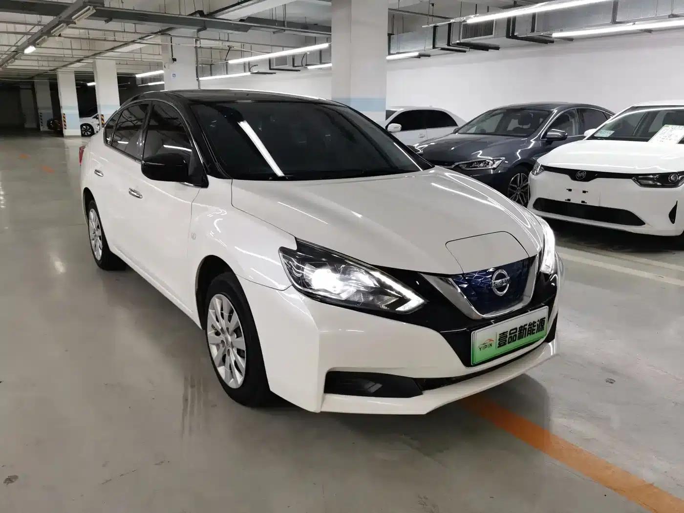 Nissan Sylphy EV 2018 Smart Edition — миниатюра 3