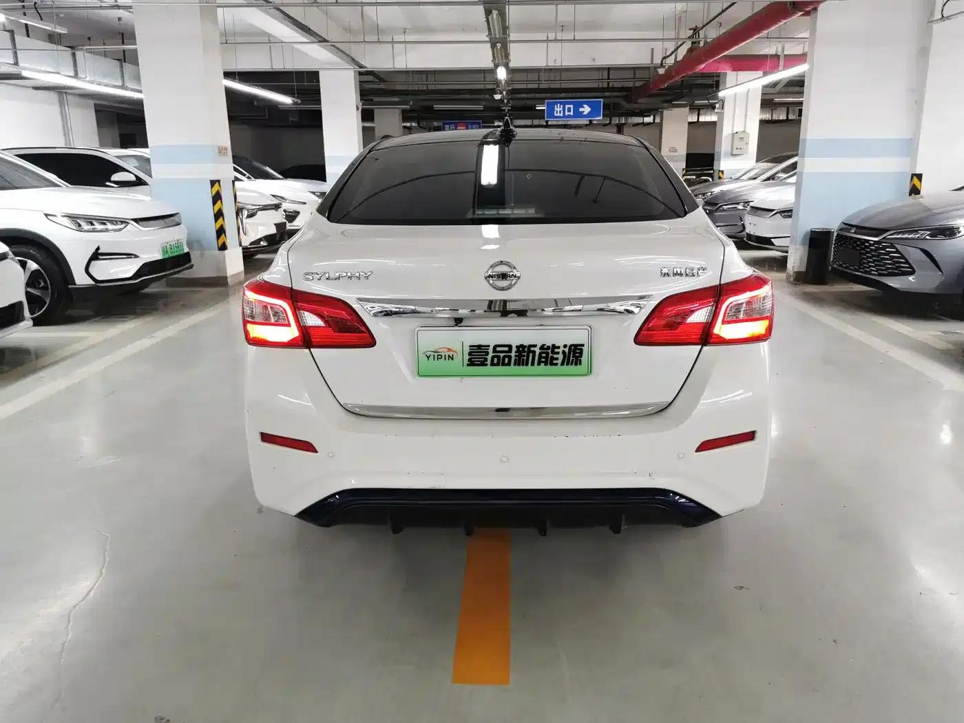 Nissan Sylphy EV 2018 Smart Edition — миниатюра 7