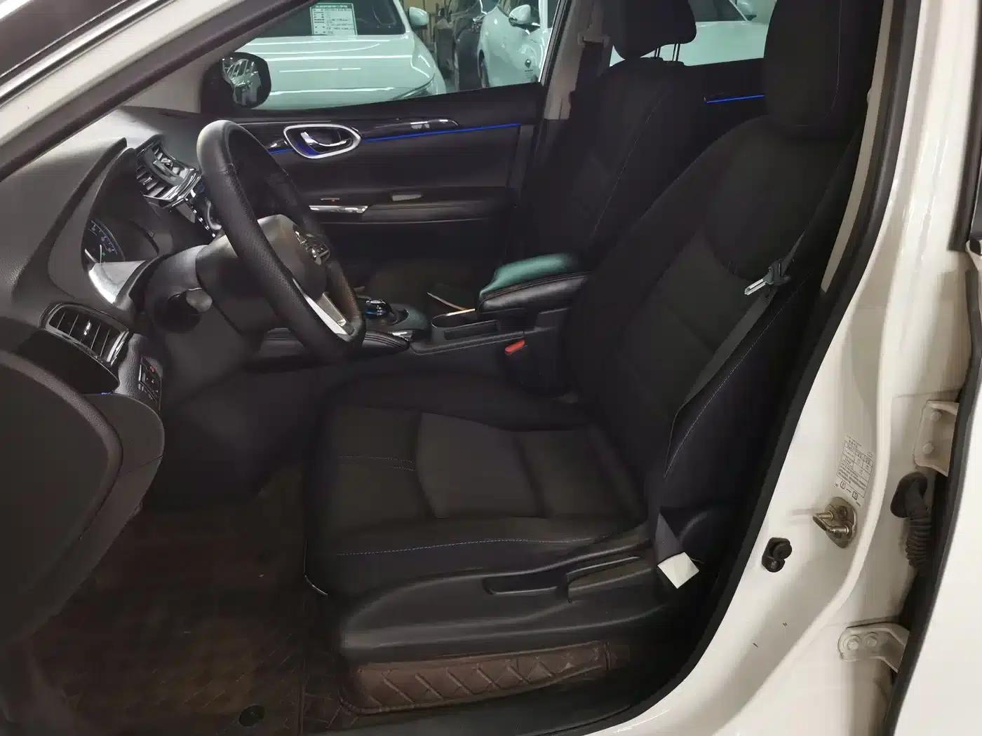 Nissan Sylphy EV 2018 Smart Edition — миниатюра 8