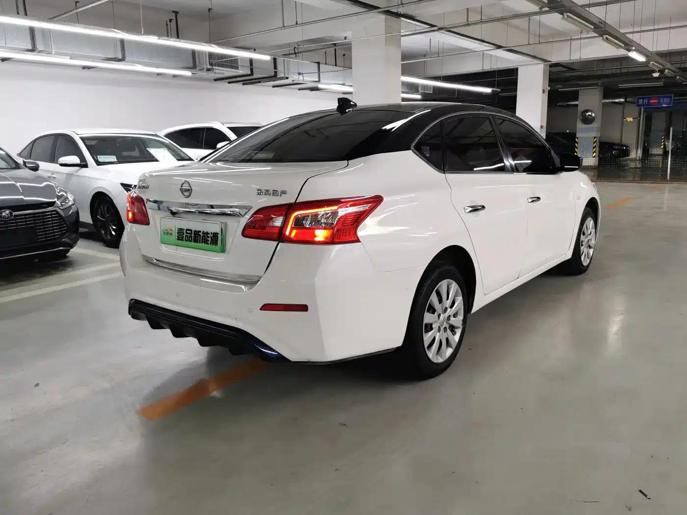 Nissan Sylphy EV 2018 Smart Edition — миниатюра 10