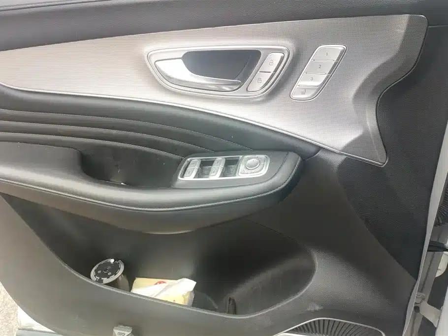 Roewe RX5 MAX 2021 Supreme Series 300TGI Automatic Intelligent Cockpit Premium Edition — миниатюра 6