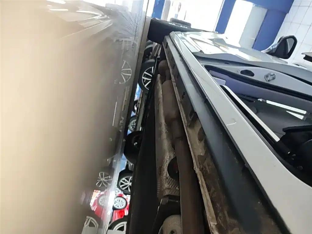 Roewe iMAX8 New Energy 2025 1.5T DMH Luxury Edition — миниатюра 22