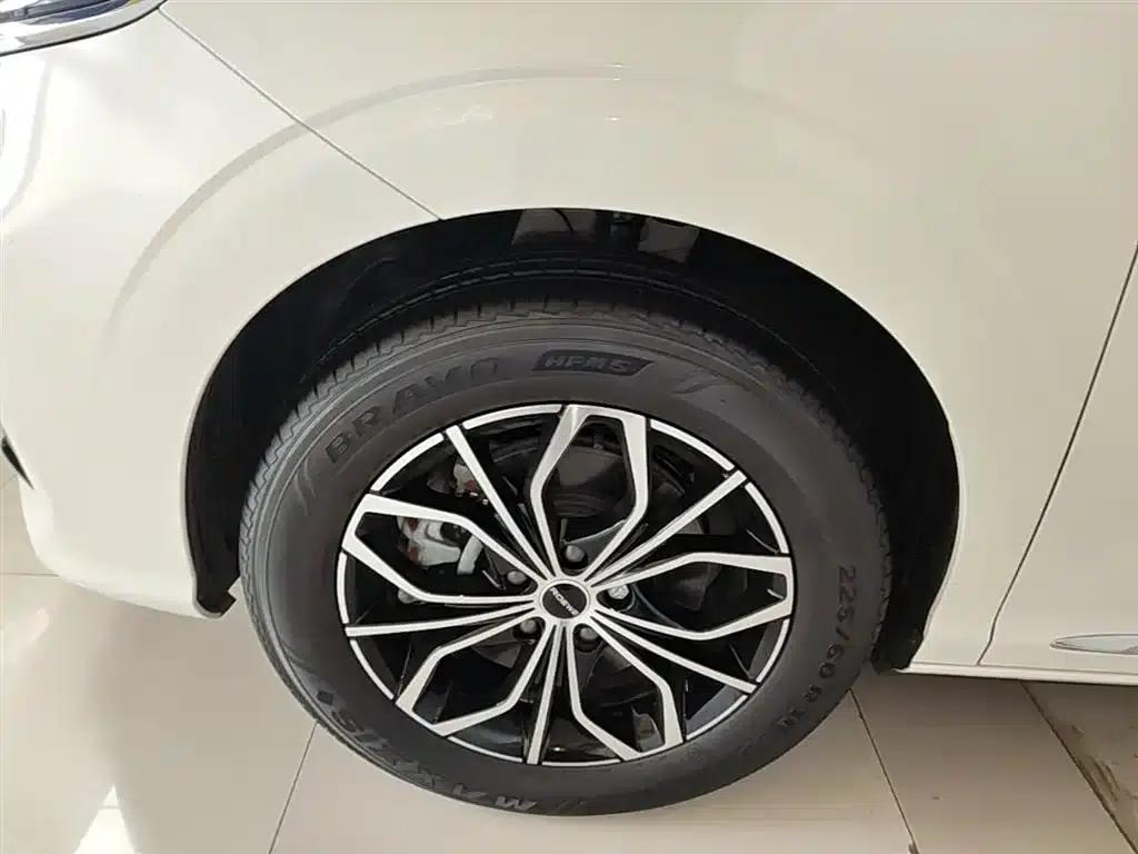 Roewe iMAX8 New Energy 2025 1.5T DMH Luxury Edition — миниатюра 23