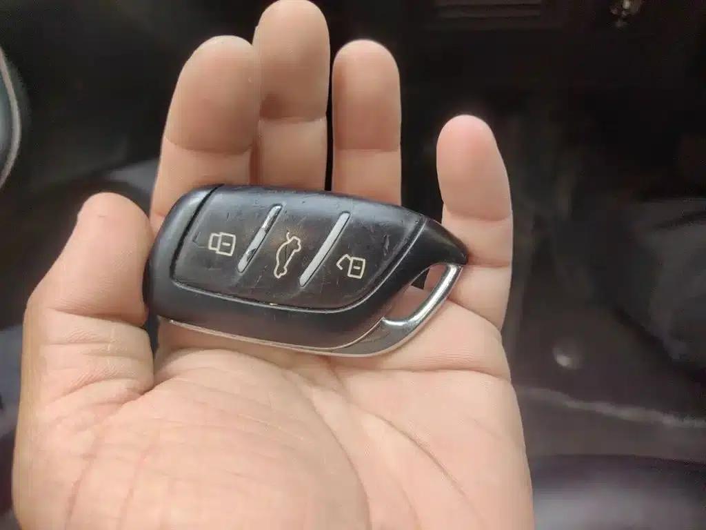 Roewe i6 MAX New Energy 2020 1.5T PHEV Cool Edition — миниатюра 12